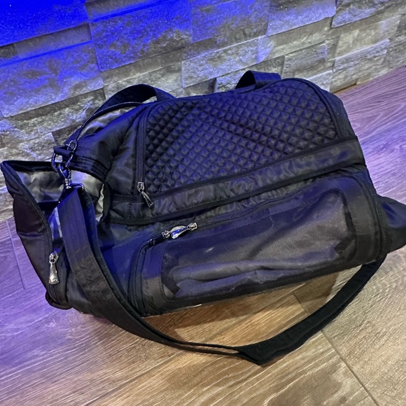 Lug black travel bag - Picture 2 of 5